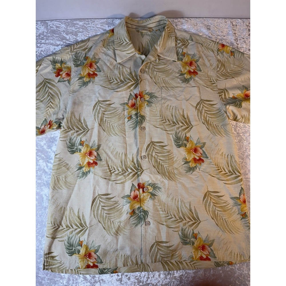 Vintage‎ Tommy Bahama Silk Hawaiian Camp Shirt Mens M Floral Tropical Aloha